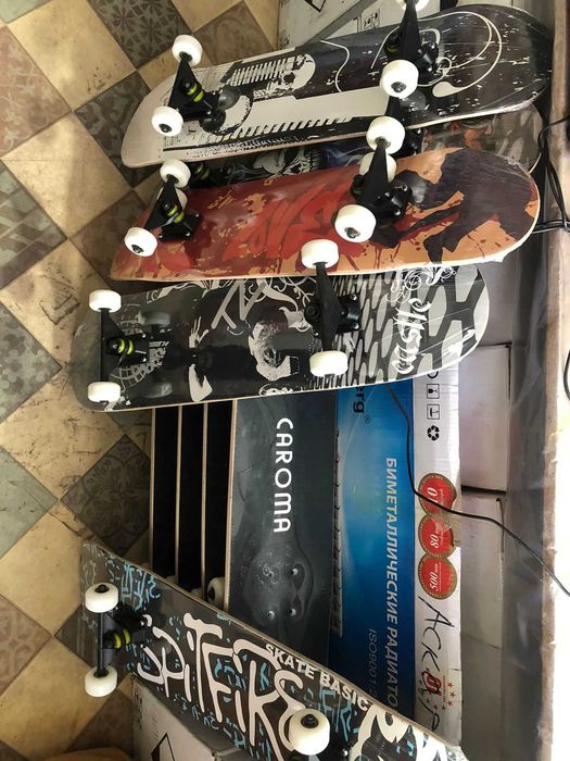 Скейтборд черные, белые