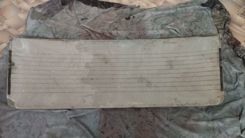 Заднее стекло ВАЗ 2106