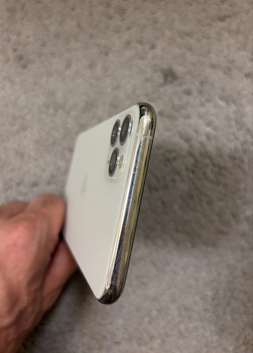 Продавам Apple iPhone 11 Pro Max Silver 256GB
