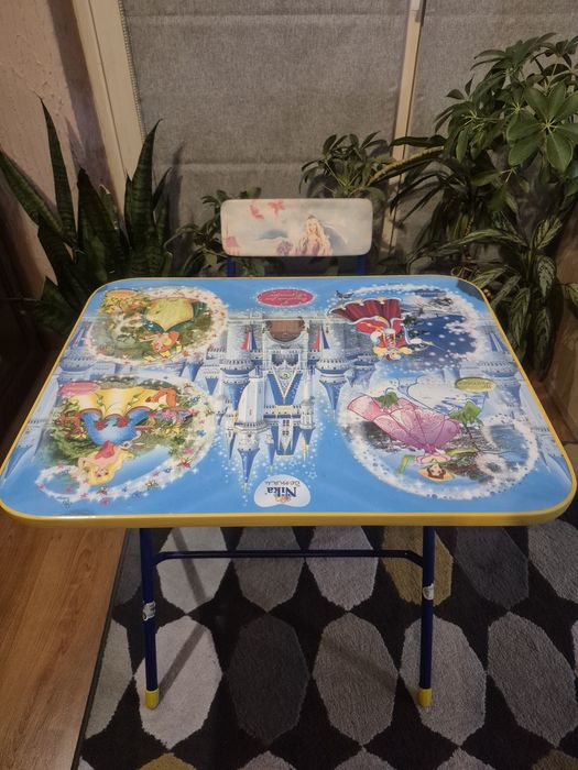 Столик со стульчиком детские (Россия).