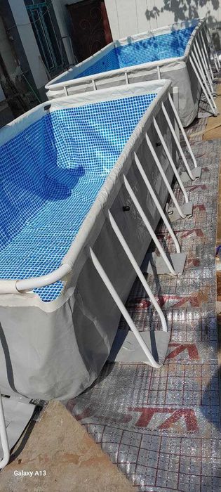 Продам Бассейн INTEX . 2 штуки. Размеры: 4.88x2.44x1.07 m и 4x2x1 m,