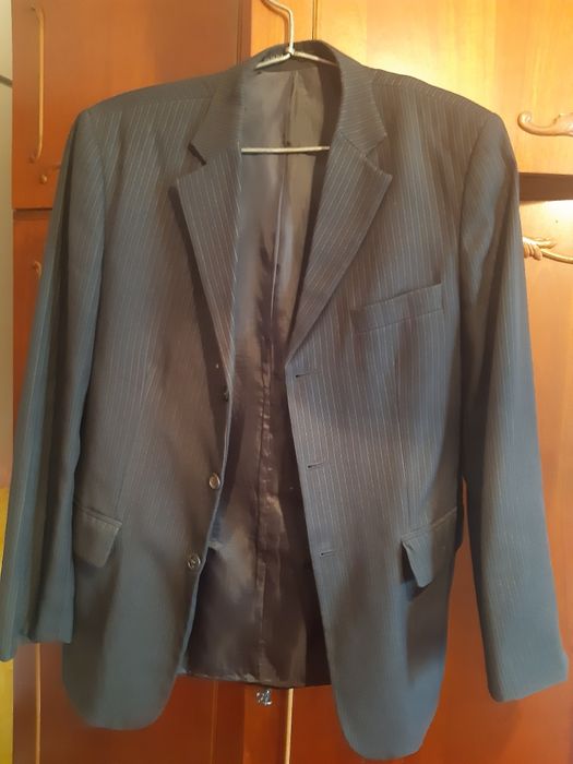 Костюмы ,пиджаки,брюки