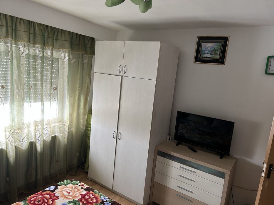 Vand apartament 2 camere