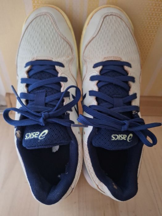 Тенис обувки за клей на Asics