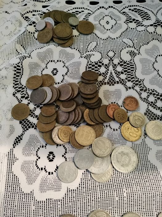 Bancnote vechi și monezi