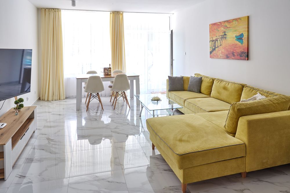 Дава се под наем Тристаен апартамент в с. Равда, Област Бургас - 130 кв.м за 2295 € - Снимка #1