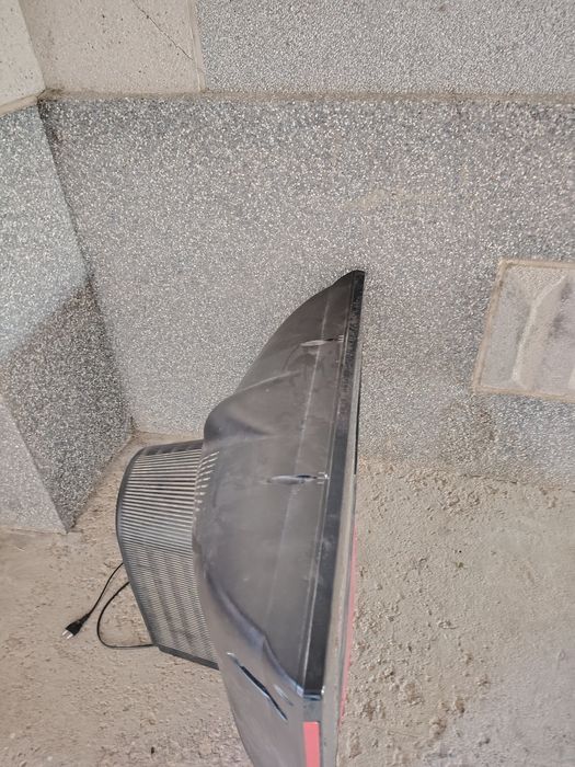 Продам телевизор старый.