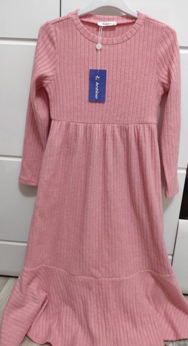 Продам детские платья