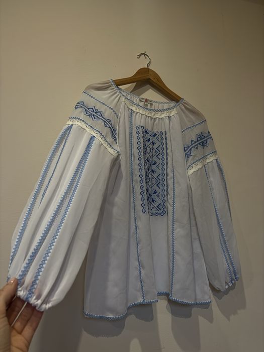 iie traditionala din dantela