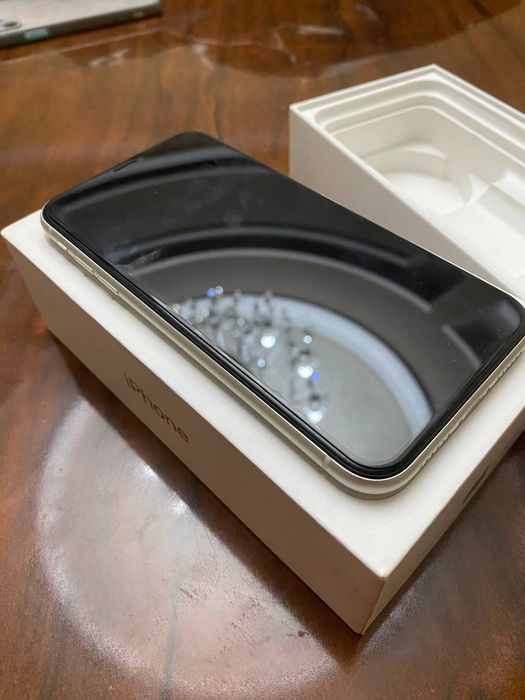 Iphone 11 sotiladi ideal holatda srochna