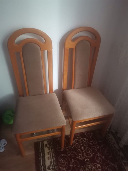 2 scaune lemn masiv noi