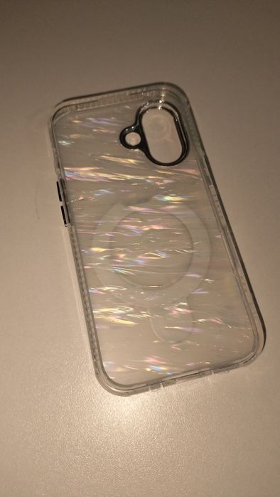 Чехол iPhone 16: кольцо-держатель, MagSafe, новый