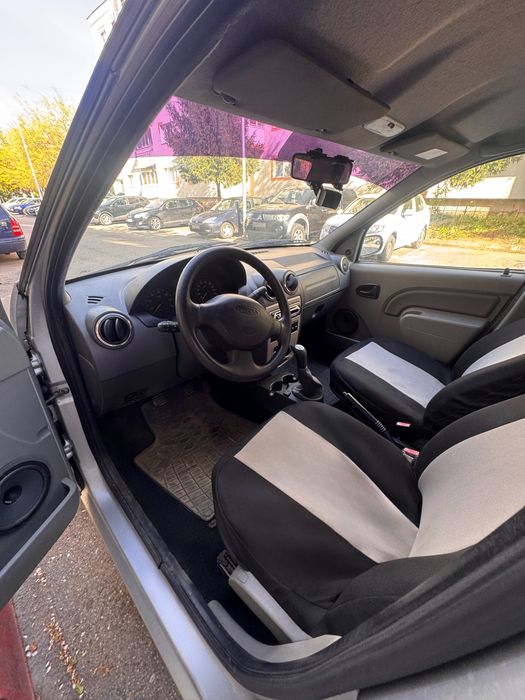 Dacia Logan 1.6 MPI (8V) + GPL / AC / Geamuri electrice / Consum mic