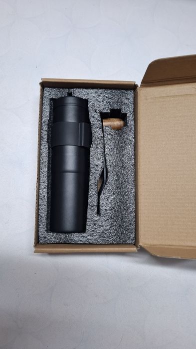 Ръчна керамична кафемелачка Figg's