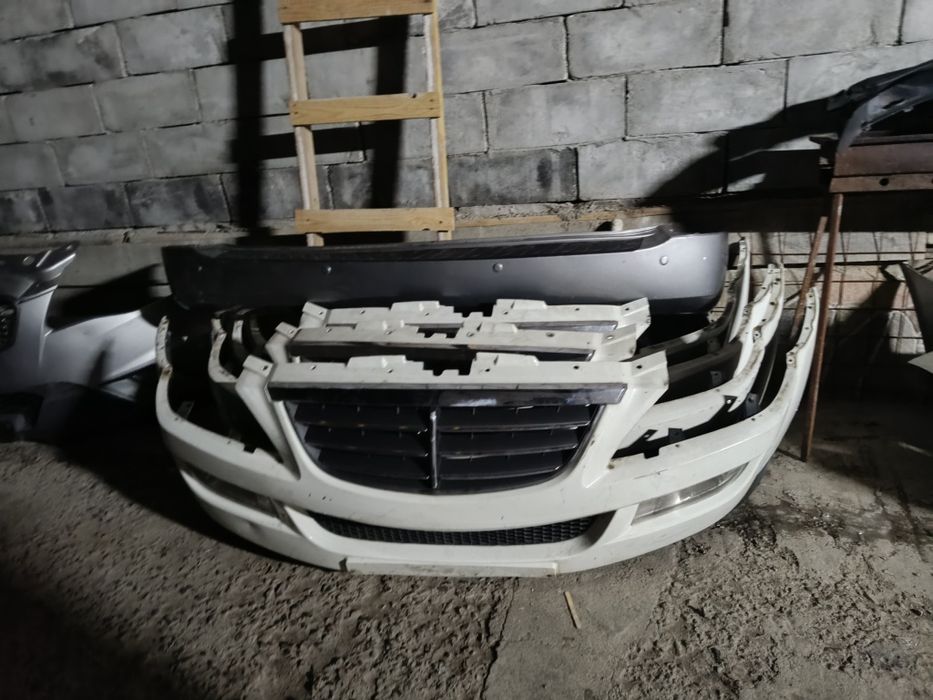 Передный бампер, фар, крыло. Санёнг Кайрон