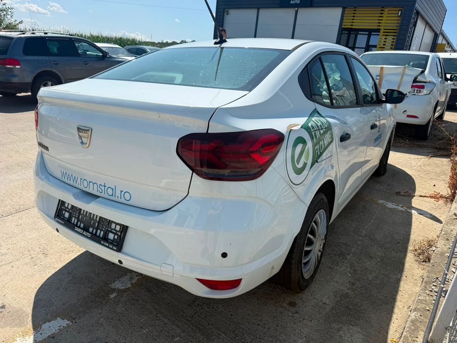 Dezmembrez Logan 3 berlina 2022 alb 1.0 tce H4D F4 volan stanga