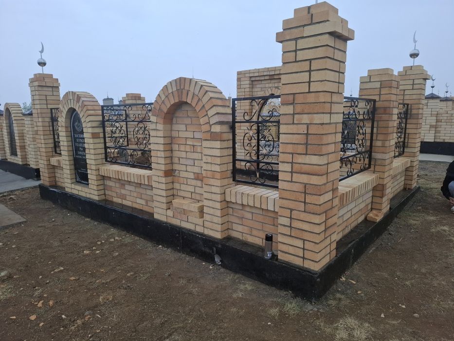 Мазары , Памятники,  оградки