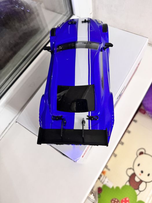 Дрифт машинка на радиоуправлении