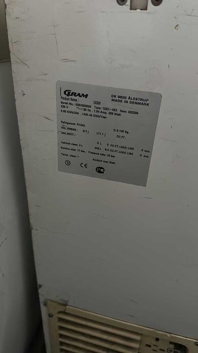 Продам витринные морозильные лари