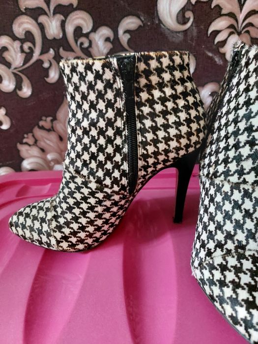 Женские ботинки-туфли на шпилке