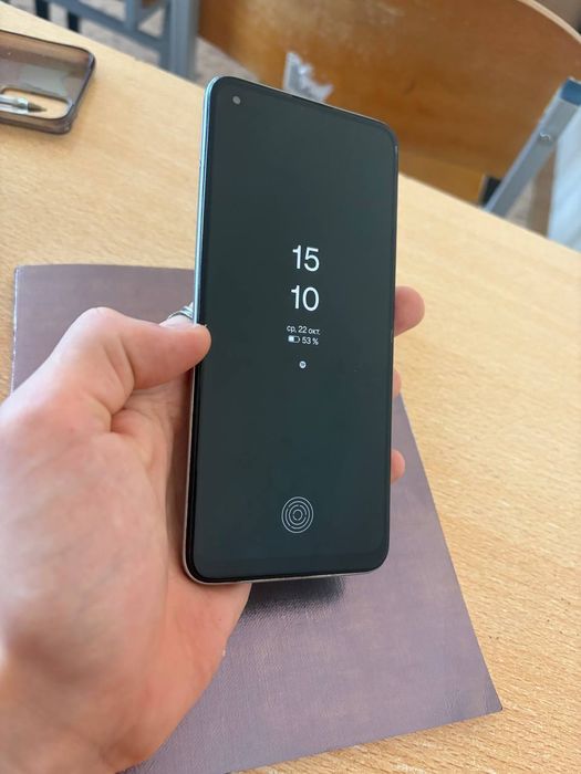 Realme 8 в хорошем состоянии