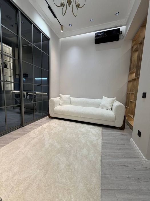 3 ком. Сайрам ул. Буюк Ипак Йули м. Новострой