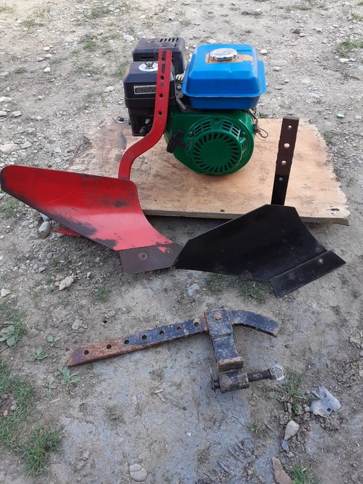 Vând motor de motocultor