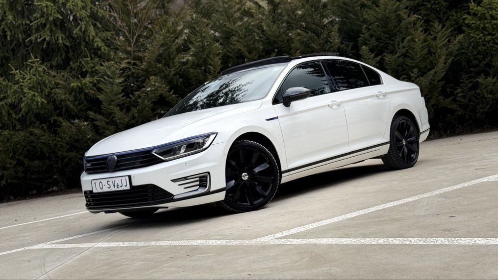 Volkswagen Passat//B8//GTE//AN 2016//Plug-in Hybrid PANORAMIC