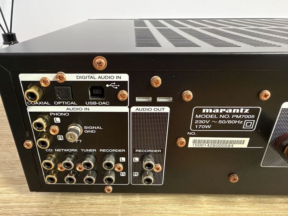 Marantz PM7005 DAC