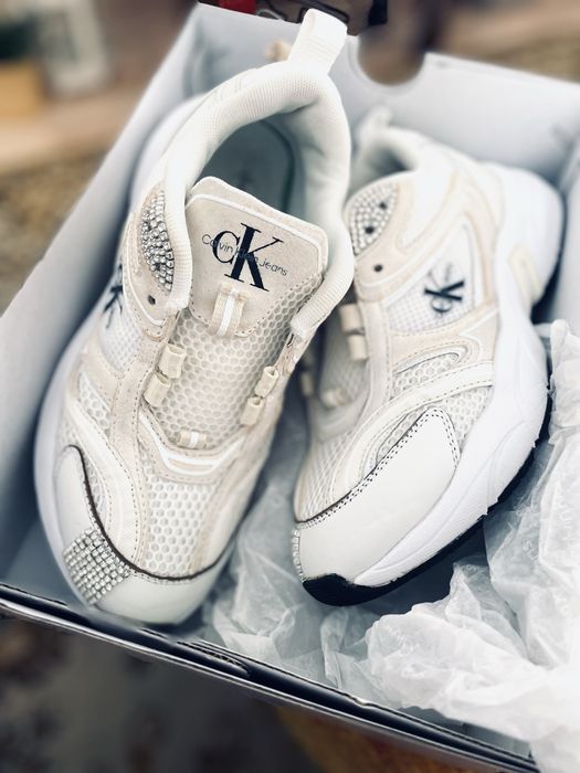 Дамски ретро маратонки Calvin Klein Jeans с камъчета