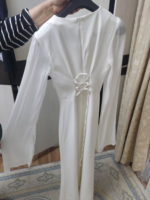 Продам белое платья