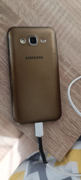 Смарт телефон Самсунг