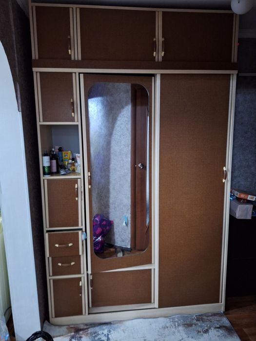 Продаётся шкаф в прихожую