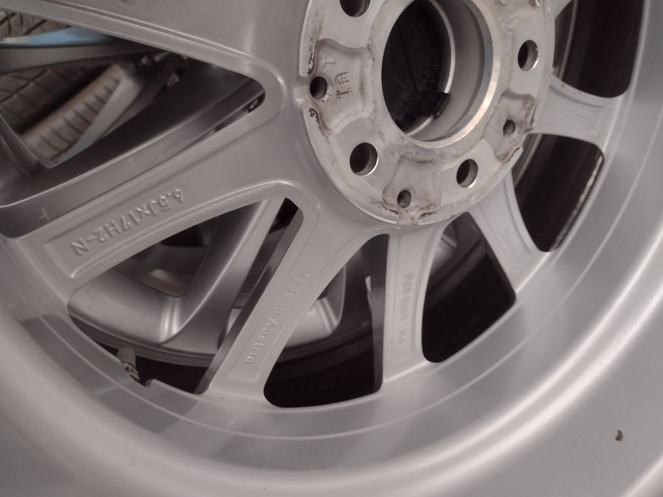 Почти нови 17-5х112 ЕТ44 6.5j Mercedes GLA