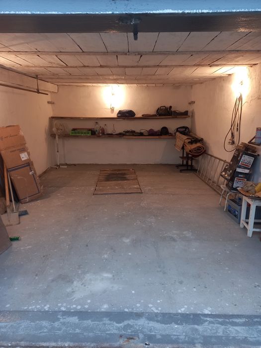 Продам гараж в 5 колективе городе Алга