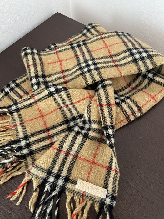 Vand esarfa Burberry Vintage ( originala ) .