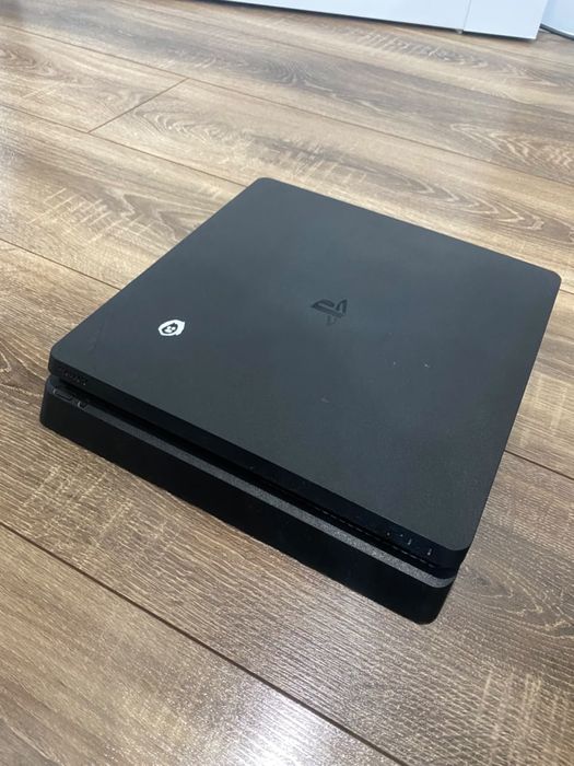 Ps4 slim 512gb с играми в дисках 5 игр