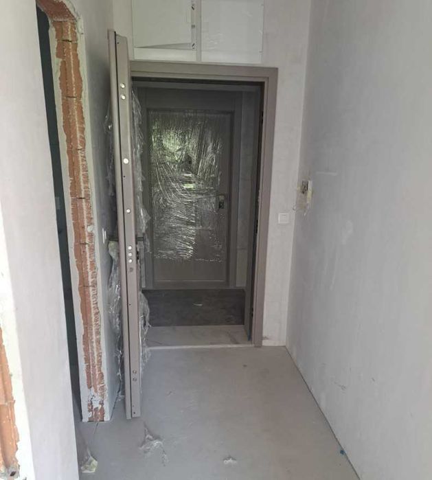 Продава се Тристаен апартамент в София, Хладилника - 132 кв.м за 3023 €/кв.м - Снимка #8