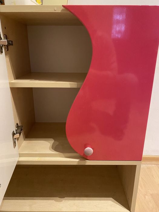 Vand raft de suspendat pe perete