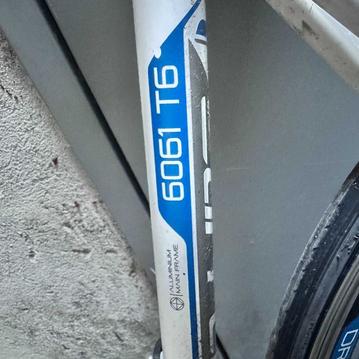 Заглавие: Шосеен велосипед Carrera Virtuoso – Алуминиева рамка 6061 T6