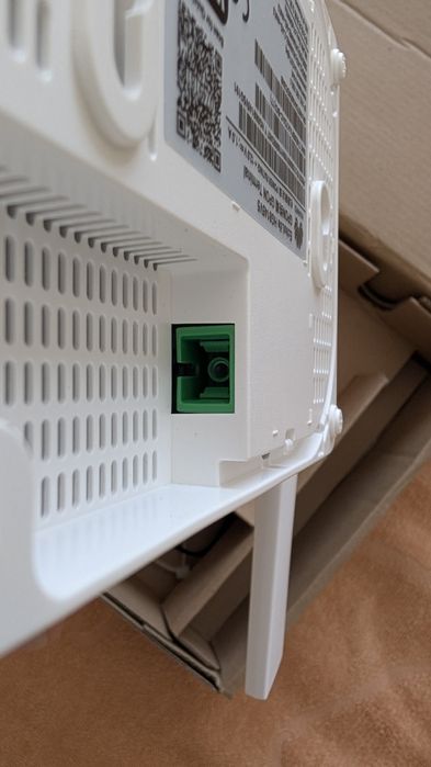 Рутер безжичен Huawei EchoLife HG8145V5  GPON Terminal и TP Link 54 Mb