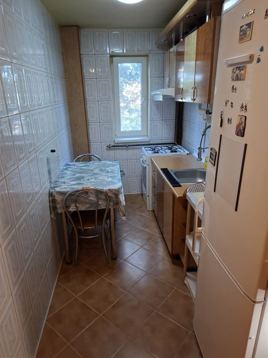 Inchiriez apartament