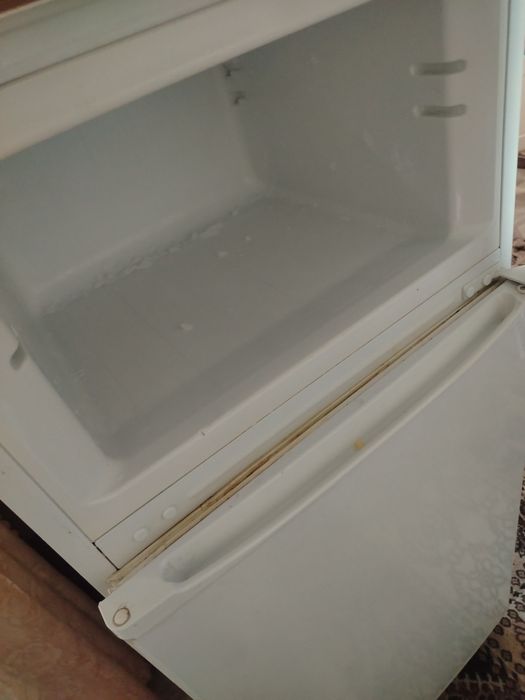Холодильник Indesit