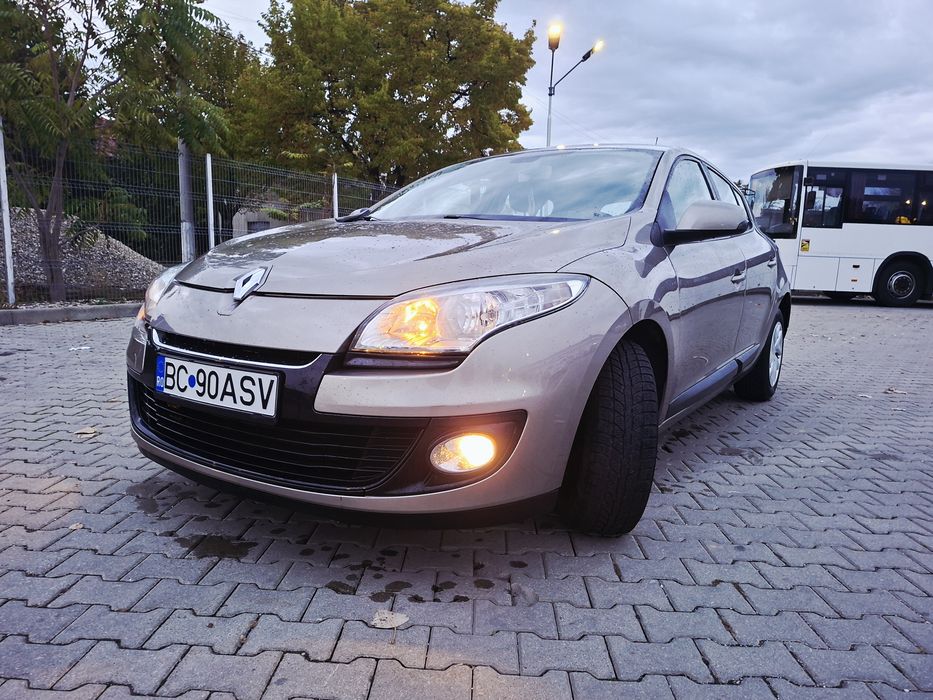 RENAULT Megane 2013 — imagine 2