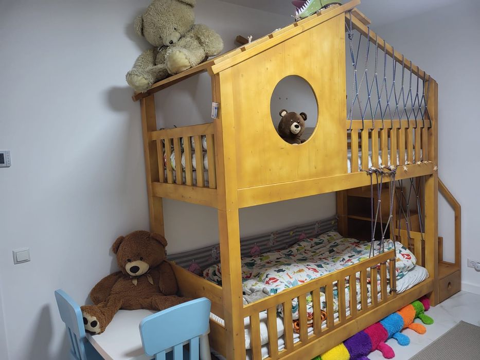 Pat supraetajat copii – lemn masiv 
Real