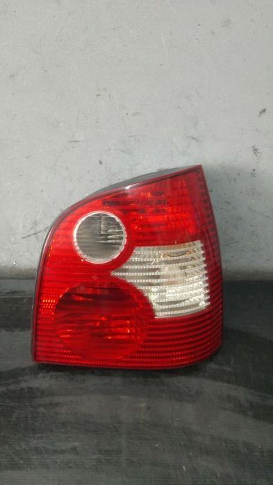 Stop tripla lampa dreapta vw polo 9n 6q6945096b 6q6945112a