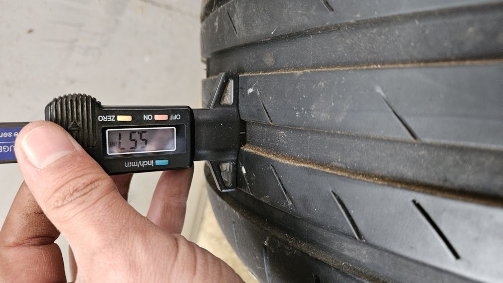 2бр гуми 225 40 18 кумхо