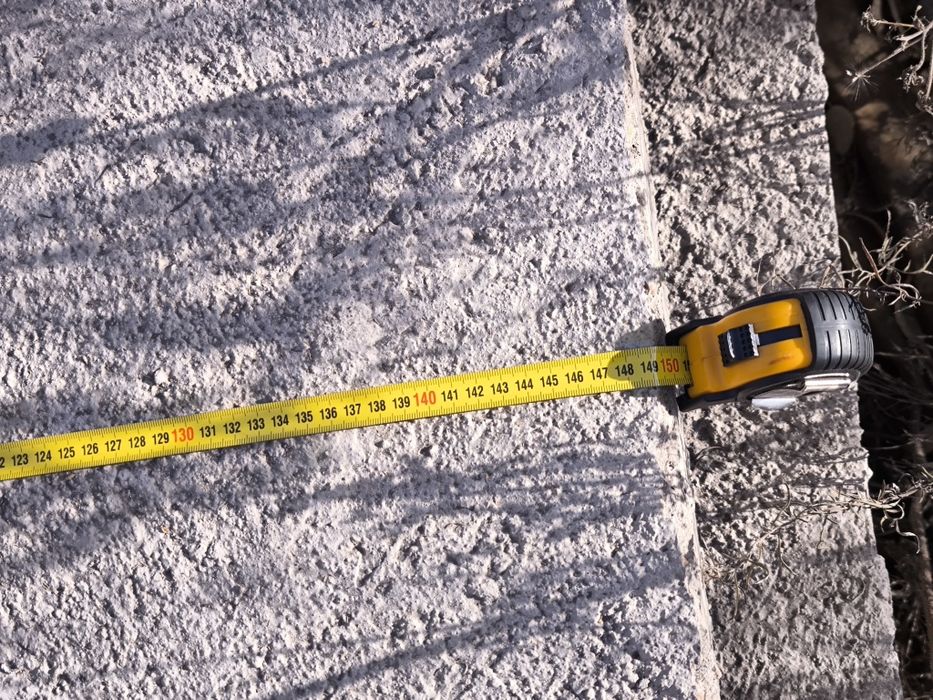 ЖБЦ лоток под гидро сети (трубы).