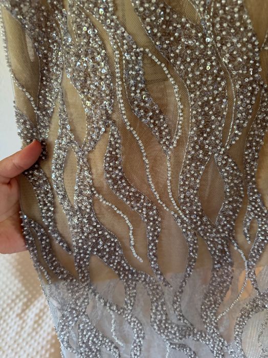 Официална рокля , нова не е носена , с етикет