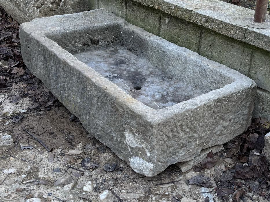 Голямо каменно корито